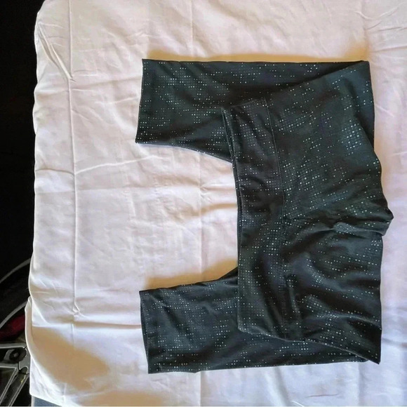 Marika Tec Capri Leggings - Large - Picture 1 of 4